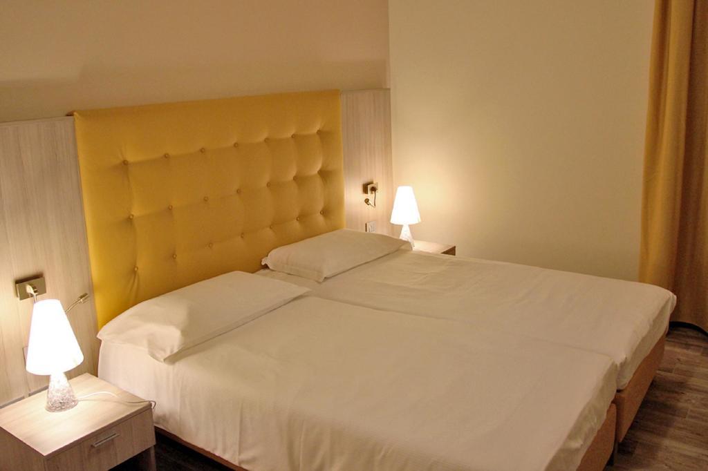 Amalia Bakery Home Gallarate Room photo